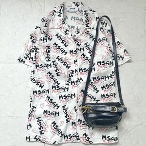 MSGM エムエスジーエム イタリア製 大きいサイズ 42サイズ→XLサイズ 手描き風 総柄 ロゴ 開襟 コットン 半袖シャツ 白ホワイト