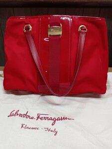 Salvatore Ferragamo エナメル ナイロントートバッグ RED フェラガモ トートバッグ バッグ