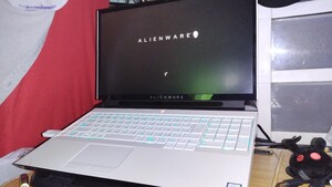 DELL Alienware Area-51m R1[9900K/32GB/M.2-512GB/RTX2080/HDD1TB]