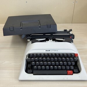 M158-T9-2235 ORIVETTI LETTERA12 スペイン製英字タイプライター 昭和レトロ モダンデザイン ホワイト