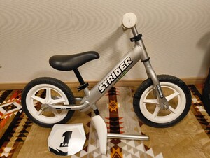 ストライダープロ 12インチ　 STRIDER バランスバイク