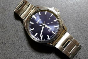 特価☆お買い得☆☆ほぼ新品☆値下げ☆美品☆SEIKO （セイコー）SOLAR WATERRESISTANT 10bar☆濃紺文字盤☆高視認性☆デイト付き☆匿名発送