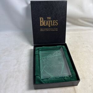 K212-118 お宝級 希少 限定品 THE BEATLES ビートルズ BCC INTERNATIONAL CLUB 1999 ガラス製 盾 トロフィー 現状品 送料600円