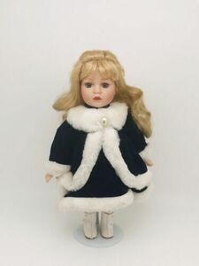 Vintage Porcelain Doll - 12 In , Used …P10 海外 即決