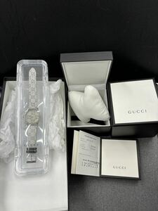 【未開封】GUCCI グッチ　クォーツ 時計　126.4