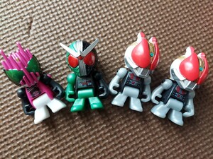 バンダイ　仮面ライダー☆びっくらたまごフィギュア４点セット