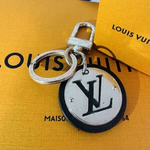  LOUIS VUITTON　ルイヴィトン M67362 サークル　LVサークル キーリング　キーホルダー　シルバー　ブラック