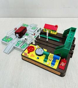 動作確認済み◯プラレール きかんしゃトーマス　音がいっぱい！　とおせんぼ踏切　タカラトミー◯TAKARATOMY