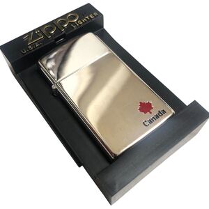 【未使用・未着火】スリムジッポ ZIPPO Canada 2002年製 シルバー 銀メッキ メイプルリーフ オイルライター