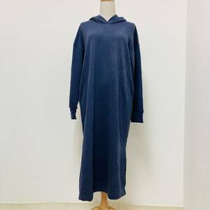 a03673 UNIQLO ユニクロ ワンピース フード 長袖 ロング スリット ポケット スウェット L 青 綿混 万能 上品 ベーシックカジュアルスタイル