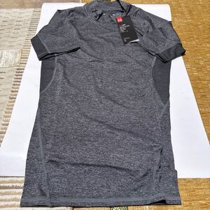 【タグ付き】UNDER ARMOUR SMサイズ HEAT GEAR コンプレッション　半袖