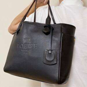 極美品●ロエベ LOEWE トートバッグ メンズ ビジネス 大容量 A4 肩掛け 書類かばん レザー 本革 ヘリテージ ロゴ型押し 金具 アナグラム