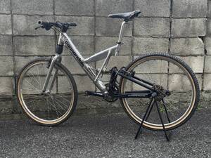 1円売切☆レストアベース。キャノンデールSUPER V2000　ポリッシュ　オールドMTB　ビンテージ　一応ジャンク扱いでm(_ _)m