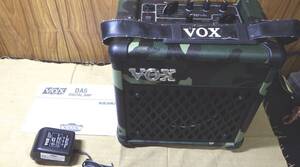 VOX 5W ギターアンプ DA5 迷彩柄　マイク入力付き　電池駆動可　中古