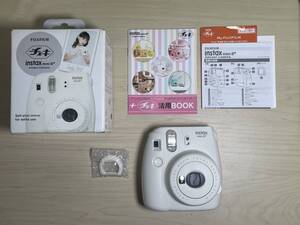 FUJIFILM チェキ instax mini8+ (Vanila)