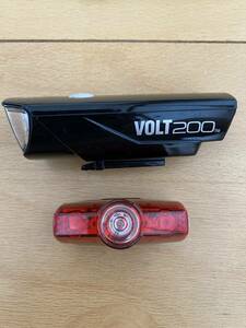 キャットアイ VOLT200+ RAPID mini（ラピッドミニ） 前後セットライト 充電式 ロードバイク　自転車　ボルト　 CATEYE 中古品