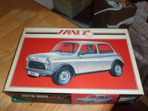 1/24　オースチン ローバー ミニ25　フジミ　AUSTIN ROVER MINI 25 ミニクーパーminicooperミニカーモーリス旧車イギリス