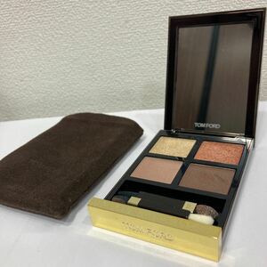 TA★1円～ 中古品 数回使用 TOMFORD トムフォード アイカラー クォード 01 ゴールデンミンク