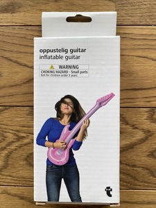 フライングタイガー　oppustelig guitar　inflatable　guitar 浮き具　ギター　ピンク