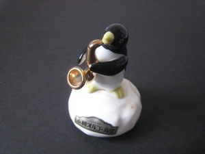 【希少 / 1990年代】小樽オルゴール堂『 サックスを吹くペンギン / ドリカム・未来予想図 』陶器製