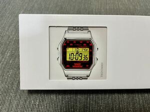 【新品未使用品】 TIMEX 80 スペースインベーダー コラボモデル シルバー 時計 ウォッチ