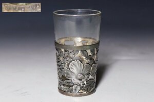 【桃】酒器ぐい呑み：銀製透かし彫椿菊牡丹図ガラスショットグラス