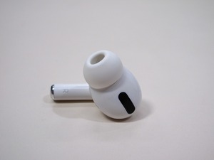 Apple純正 AirPods Pro 第1世代 エアーポッズ プロ MWP22J/A　 右 イヤホン 右耳のみ　A2083　[R]