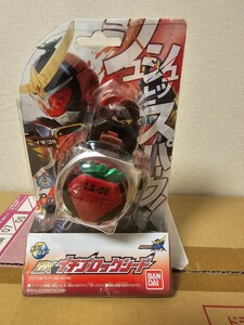 【1円スタート！】仮面ライダー鎧武 (ガイム) DXイチゴロックシード