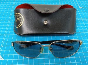 レイバン　サングラス　○ サングラス Ray-Ban レイバン　ケース付き　〔1304〕