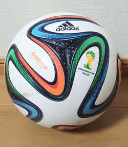 adidas Brazuca アディダス　ブラズーカ FIFA公式試合球　　5号