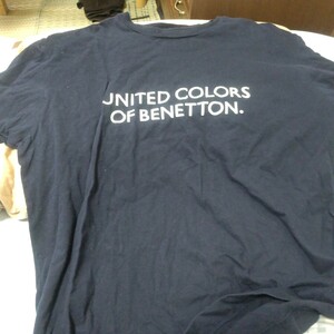 Tシャツ 古着 〜UNITED COLORS OF BENETTON〜 半袖Tシャツ 紺色