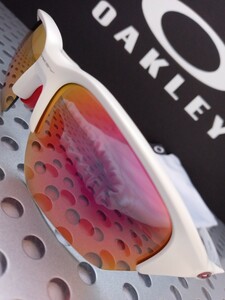 偏光！フラックベータ☆マットホワイト【OAKLEY】FLAKBETA　オークリー　POLARIZED　サングラス