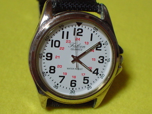 珍品　CITIZEN　Q&Q　FALCON　腕時計　24時間表示付　ホワイト　