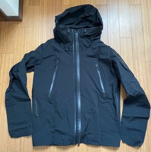 美品 DESCENTE ALLTERRAIN デサント オルテライン アクティブシェルジャケット L DIA3753 マウンテンパーカー 