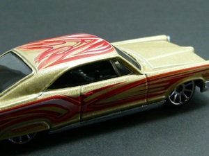 ★★日曜夜★未開封新品★(PONTIAC) BONNEVILLE 1965★PRIDE RIDES EMBLEM ON ROOF★HOT WHEELS