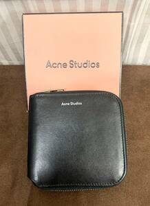 定価5万円新品未使半額用即決！Made in Italy Acne Studiosアクネ ストゥディオズ　ブラックカラーレザー財布ウオレット　ラウンドジッパー