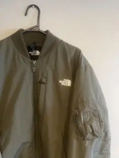 THE NORTH FACE MA-1風 ジャケット。