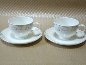 ノリタケ Noritake ボーンチャイナ 淡い花柄 ペア コーヒー カップ＆ソーサー 未使用