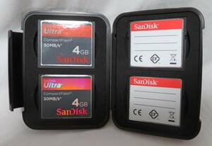 SanDisk CFカード 4GBx4 ケース付き　中古 (委託品)