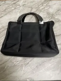 PRADA ブラック ハンドバッグ