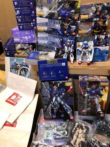 Zガンダム ZZガンダム 0080 0083他MG12個＋HY2M9点＋MGジャンク約10点　約30 イベント限定含む 未組み立て 素組み ジャンク 状態はさまざま