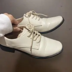 レースアップシューズ　shoes in closet