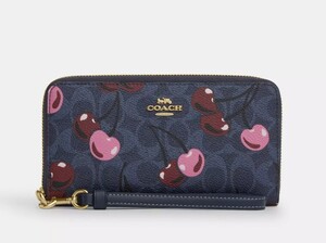 US先行!!　日本未発売カラー!!　COACH Long Zip Around Wallet In Signature Canvas With Cherry Print CZ328　Los Angelesからお届け!!