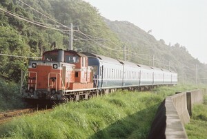 【昔の鉄道写真】002 DD51 寝台特急紀伊(新宮-三輪崎)