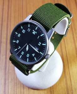 【動作正常/希少品】GERMAN PILOT WATCH チタン製 WATER RESISTANT メンズ用ウォッチ腕時計