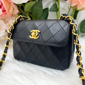 1円スタート CHANEL シャネル ミニマトラッセ ラムスキン チェーンショルダーバッグ ブラック ゴールド金具 斜め掛け可能 