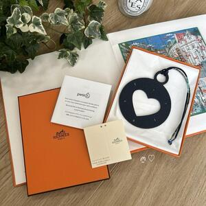 送料無料　HERMES　エルメス　プティアッシュ　ハートサークル　レザーバッグチャーム