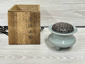 ★[241211-4MA]【現状品】《茶道具》香炉/２代目諏訪蘇山/青磁/袴腰香炉/純銀/鳳凰/透彫火舎/銀火屋/銀部分　約36.49ｇ/共箱有