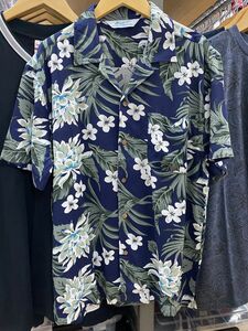 特別SALE 【3L】 アロハシャツ ALOHA 半袖 オープンカラー 開襟 レーヨン100% 紺 ハワイアンシャツ 花柄 プルメリ フラワープリント R01