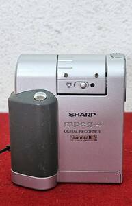 M-7978　【同梱不可】980円～ 現状品　SHARP mpeg-4 VN-EZ1　デジタルレコーダー　コンパクト　シルバー　本体のみ　通電のみ確認